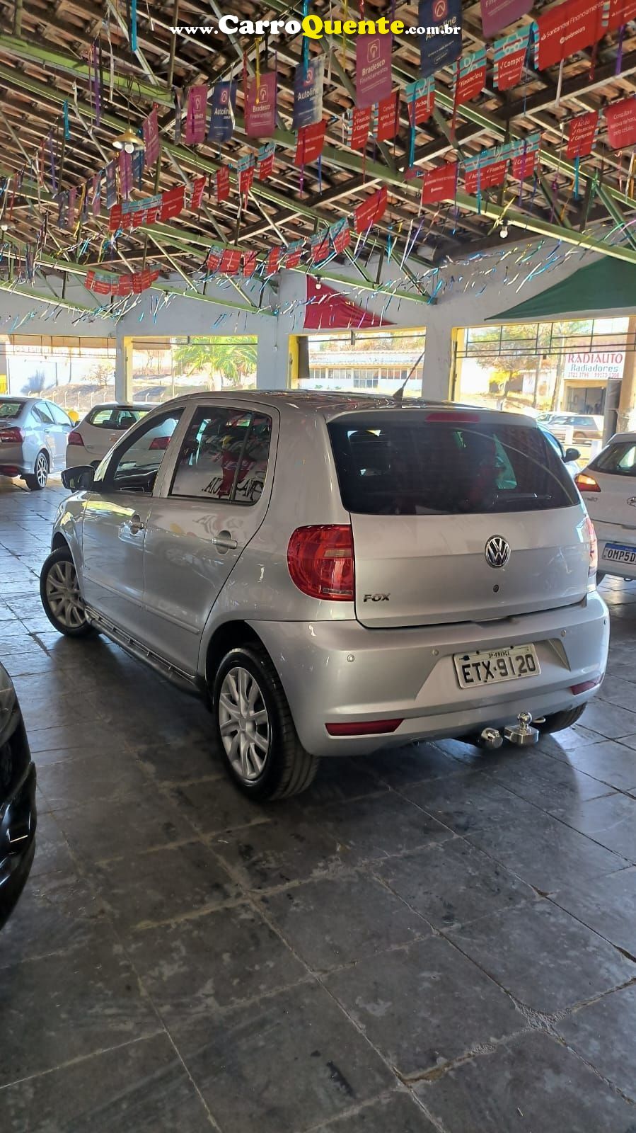 VOLKSWAGEN FOX 1.0 MI TREND 8V 2011 - Loja