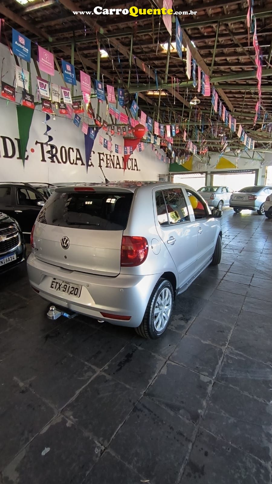 VOLKSWAGEN FOX 1.0 MI TREND 8V 2011 - Loja