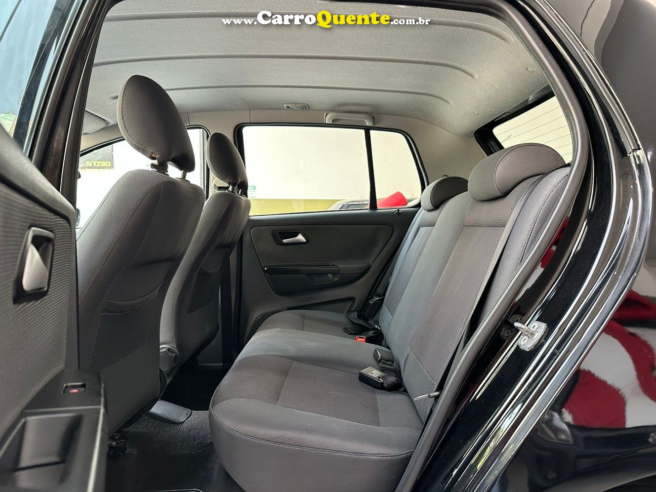 VOLKSWAGEN FOX 1.6 MI 8V - Loja