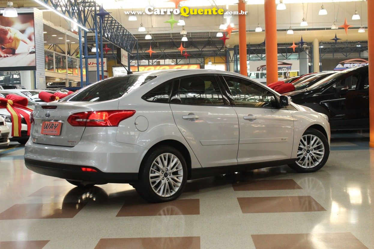 FORD FOCUS 2.0 SE SEDAN 16V - Loja