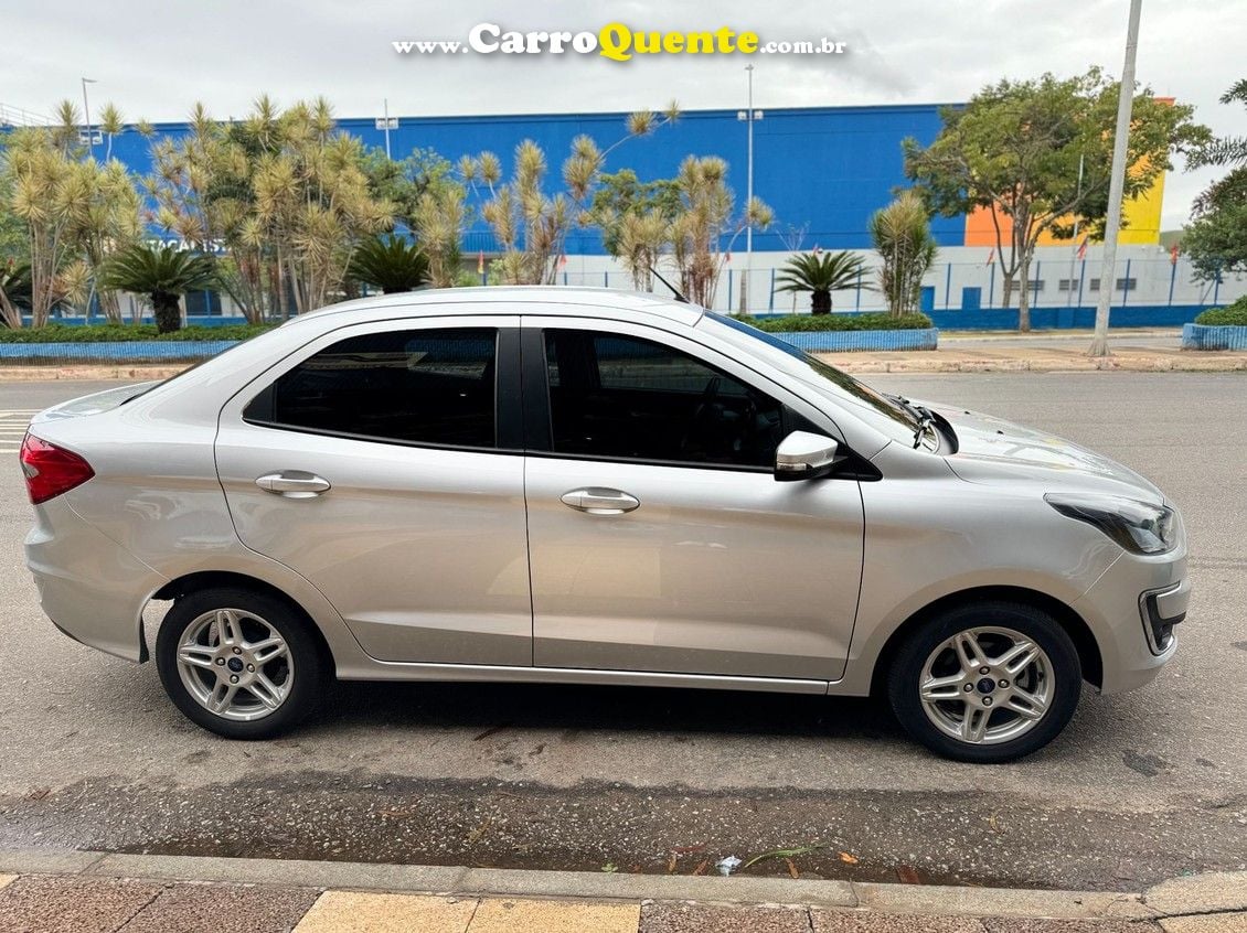 FORD KA 1.5 TIVCT SEL SEDAN - Loja