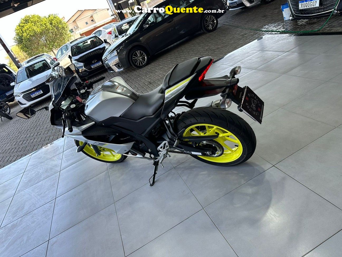 YAMAHA YZF R15  - Loja