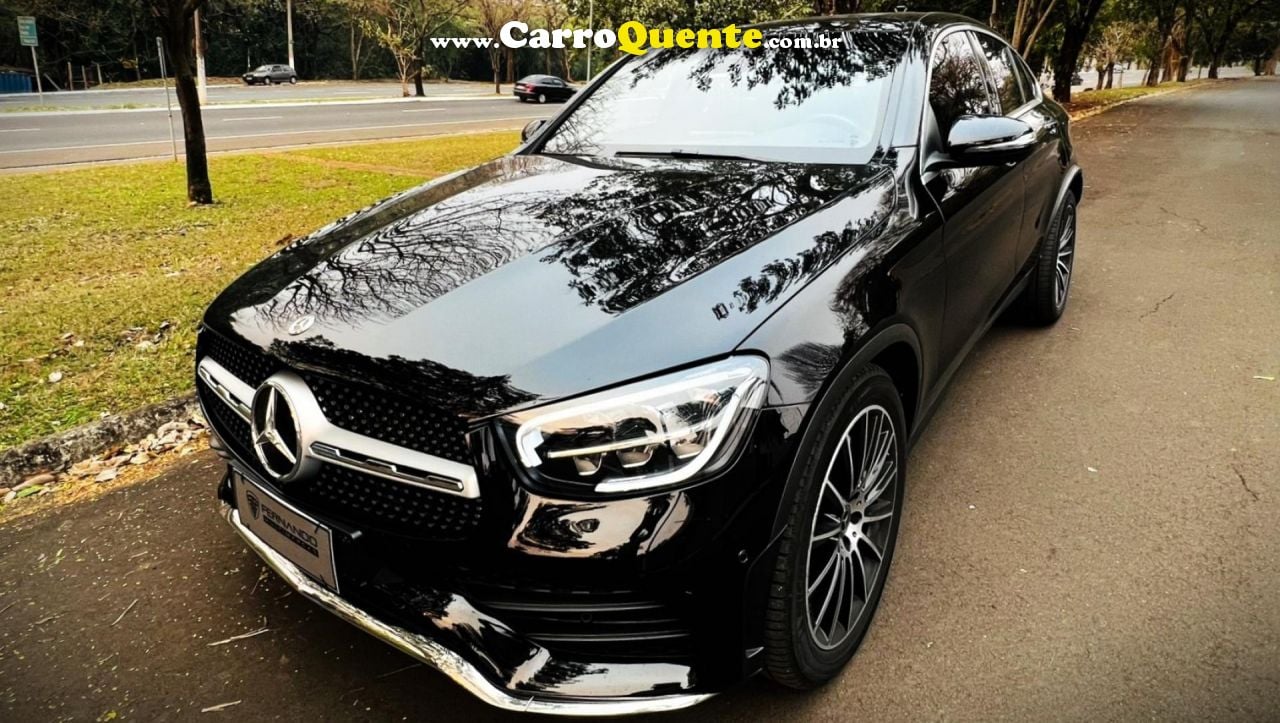 MERCEDES-BENZ   GLC 300 COUPE 4MATIC 2.0 TB 16V AUT.   PRETO 2020 2.0 GASOLINA - Loja