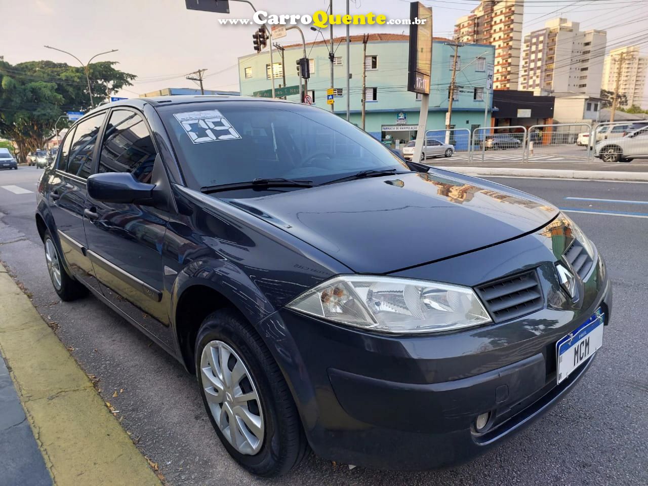 RENAULT   MEGANE SEDAN EXPRESSION HI-FLEX 1.6 16V   CINZA 2009 1.6 GASOLINA - Loja