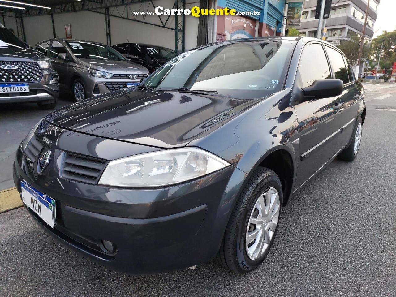 RENAULT   MEGANE SEDAN EXPRESSION HI-FLEX 1.6 16V   CINZA 2009 1.6 GASOLINA - Loja