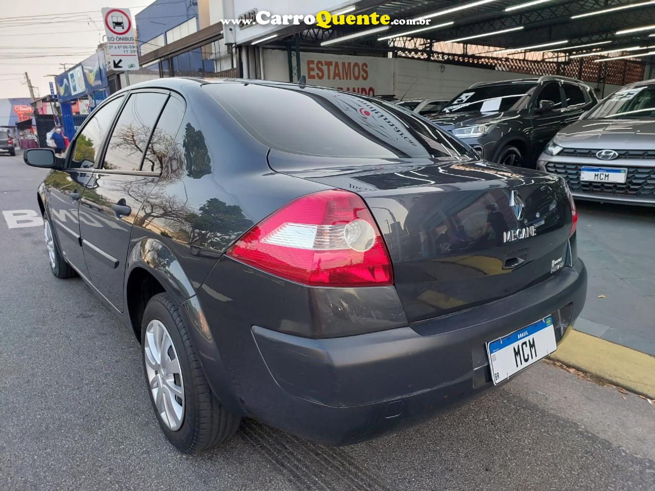 RENAULT   MEGANE SEDAN EXPRESSION HI-FLEX 1.6 16V   CINZA 2009 1.6 GASOLINA - Loja