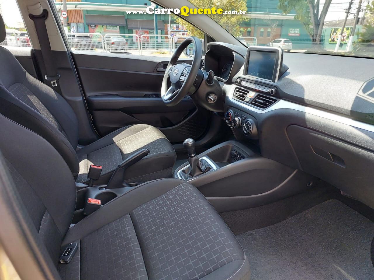 HYUNDAI   HB20 COMFORT 1.0 TB FLEX 12V AUT   PRATA 2023 1.0 FLEX - Loja