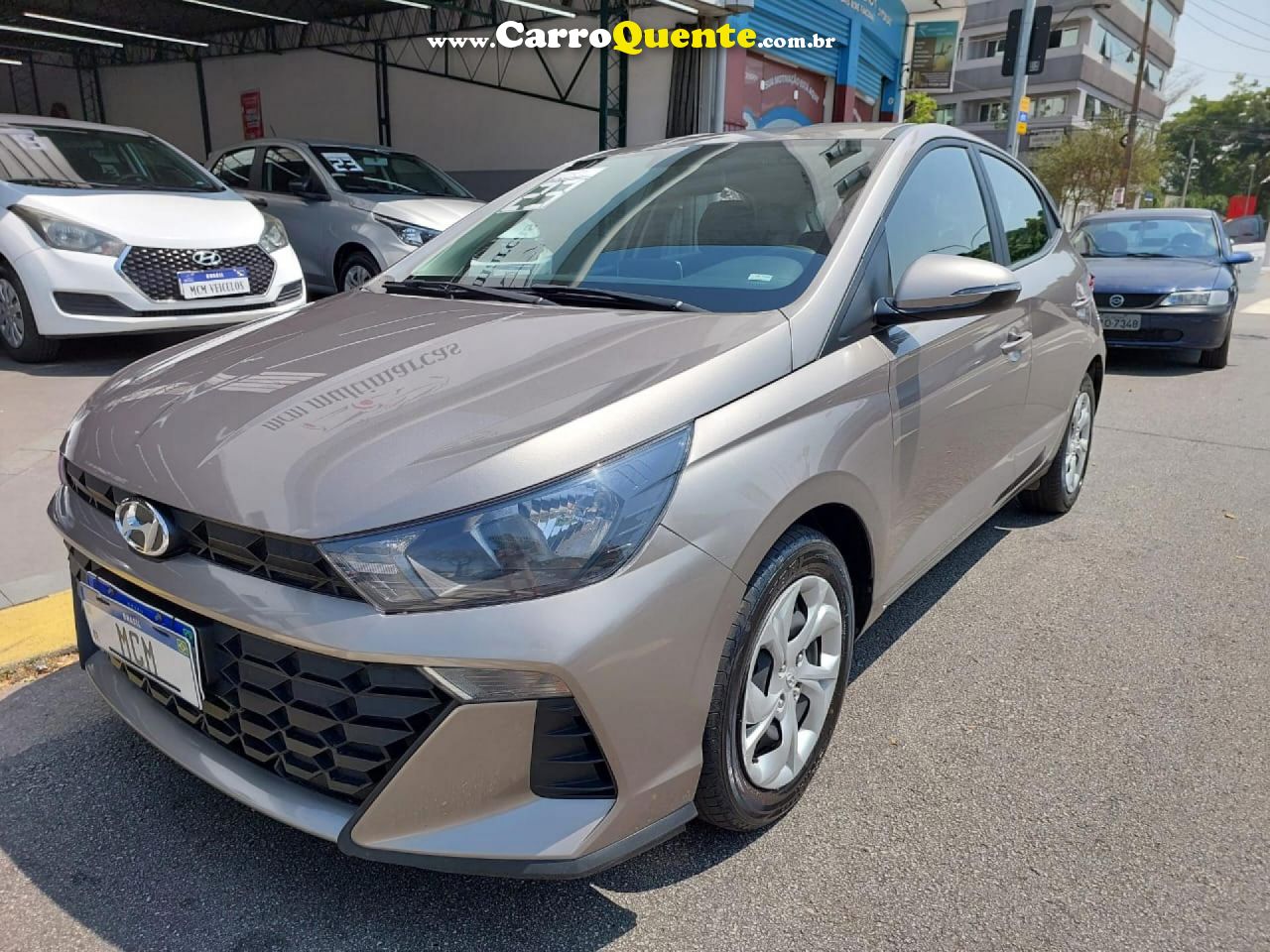 HYUNDAI   HB20 COMFORT 1.0 TB FLEX 12V AUT   PRATA 2023 1.0 FLEX - Loja