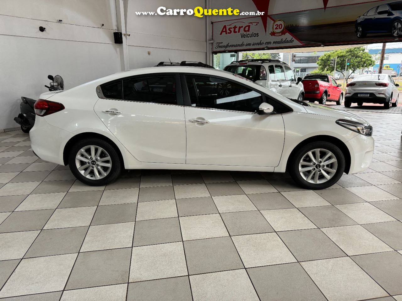 Cerato SX 1.6 (Aut) (Flex) E.395 2019/2018 Kia - Loja