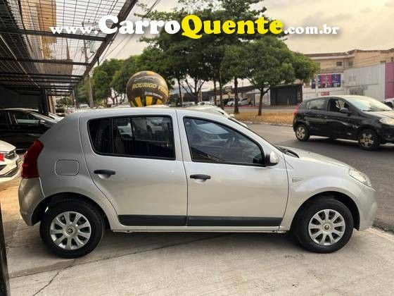 RENAULT SANDERO 1.0 EXPRESSION 16V - Loja