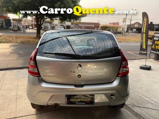 RENAULT SANDERO 1.0 EXPRESSION 16V - Loja