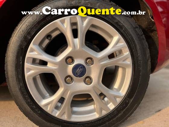 FORD FIESTA 1.6 SE SEDAN 16V - Loja