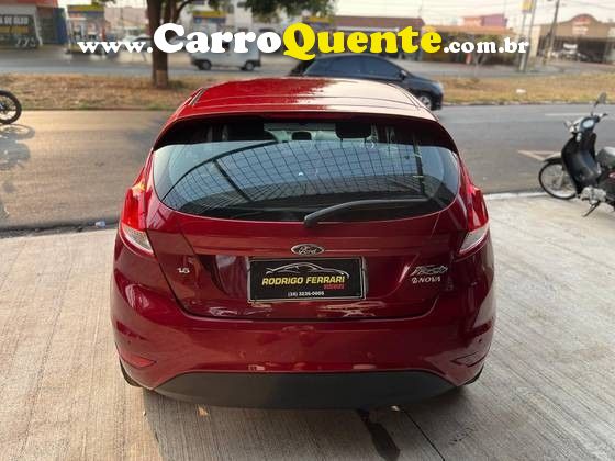 FORD FIESTA 1.6 SE SEDAN 16V - Loja