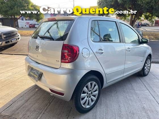 VOLKSWAGEN FOX 1.6 MI 8V - Loja