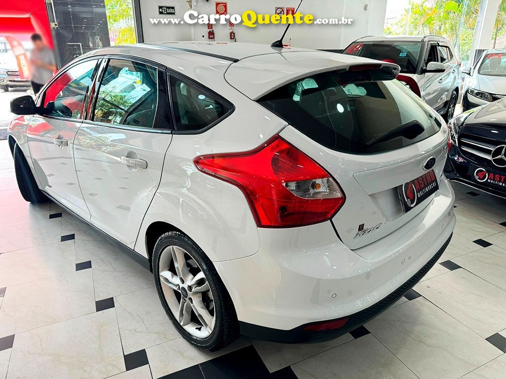 FORD FOCUS 2.0 SE PLUS 16V - Loja