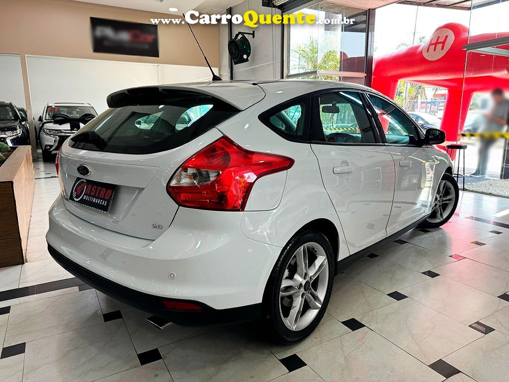 FORD FOCUS 2.0 SE PLUS 16V - Loja