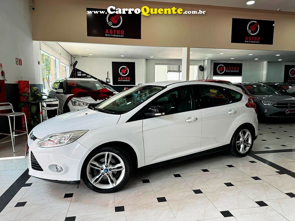 FORD FOCUS 2.0 SE PLUS 16V - Loja