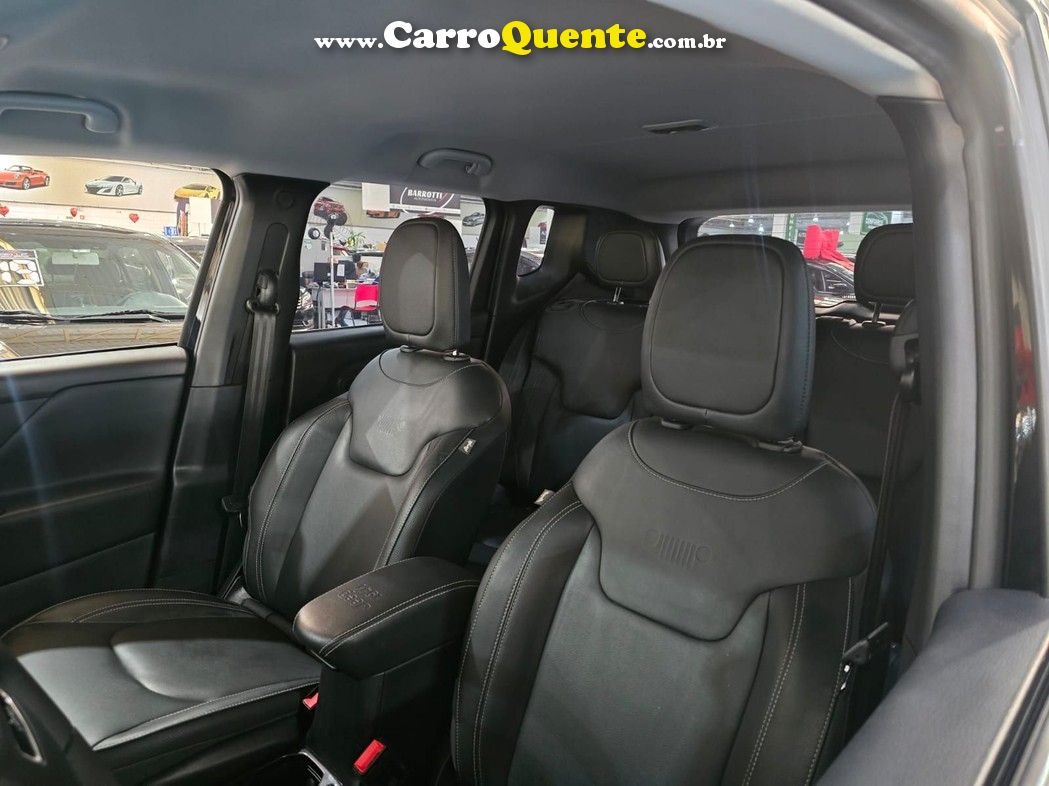 JEEP RENEGADE 1.3 T270 TURBO LONGITUDE 2023  NOVA KM 19.000 - Loja