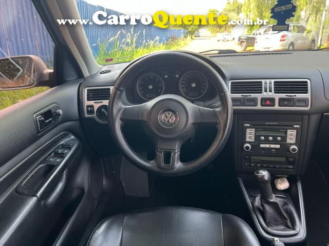 Bora 2.0 Flex 8v Mec. 2010/2010 VOLKSWAGEN - Loja