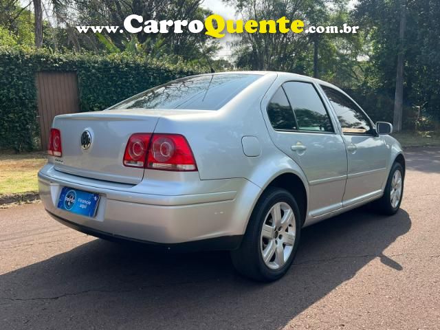 Bora 2.0 Flex 8v Mec. 2010/2010 VOLKSWAGEN - Loja