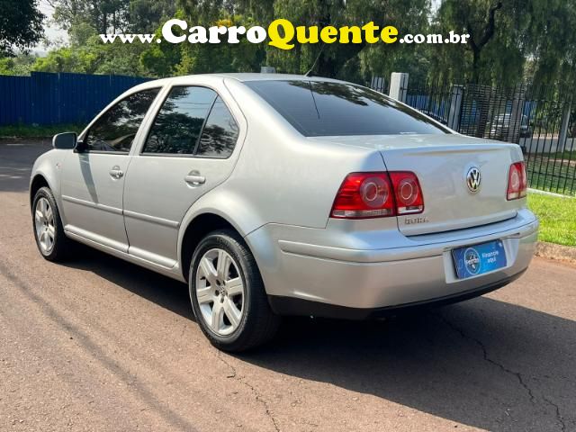 Bora 2.0 Flex 8v Mec. 2010/2010 VOLKSWAGEN - Loja