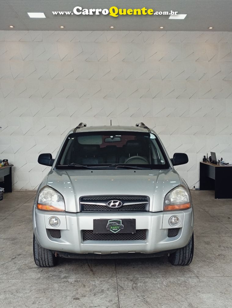 Hyundai TUCSON 2.0 MPFI GL 16V 142CV 2WD GASOLINA 4P MANUAL - Loja