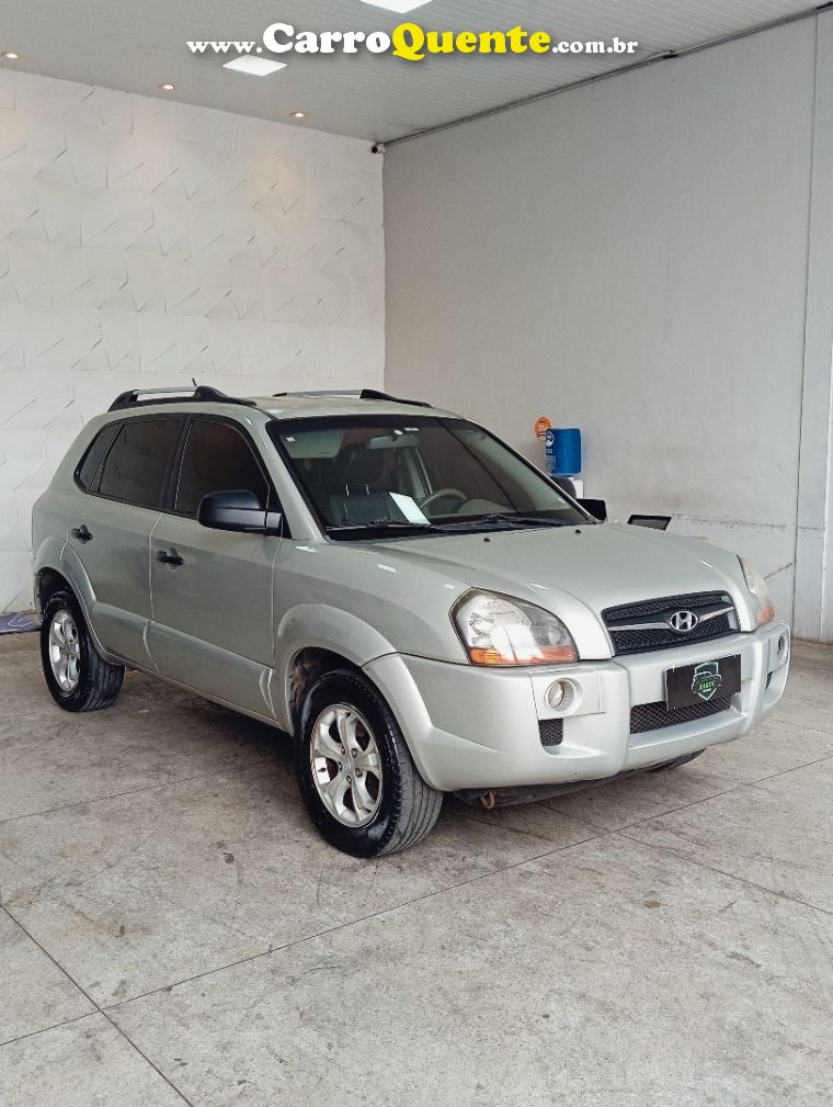 Hyundai TUCSON 2.0 MPFI GL 16V 142CV 2WD GASOLINA 4P MANUAL - Loja