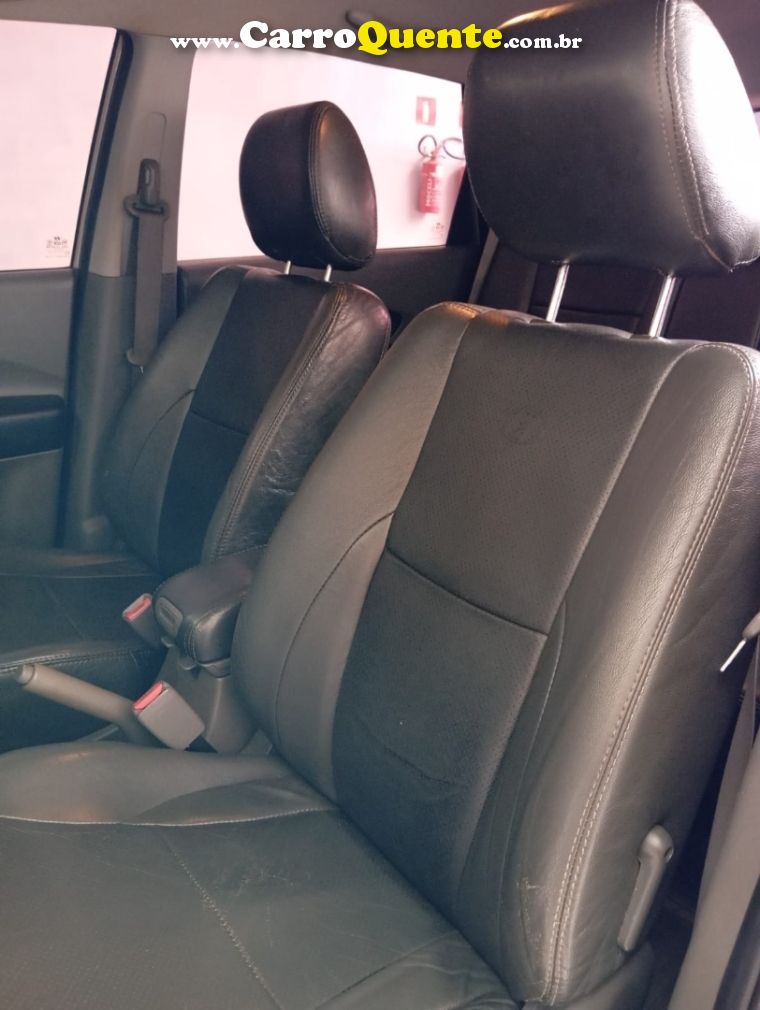 Hyundai TUCSON 2.0 MPFI GL 16V 142CV 2WD GASOLINA 4P MANUAL - Loja