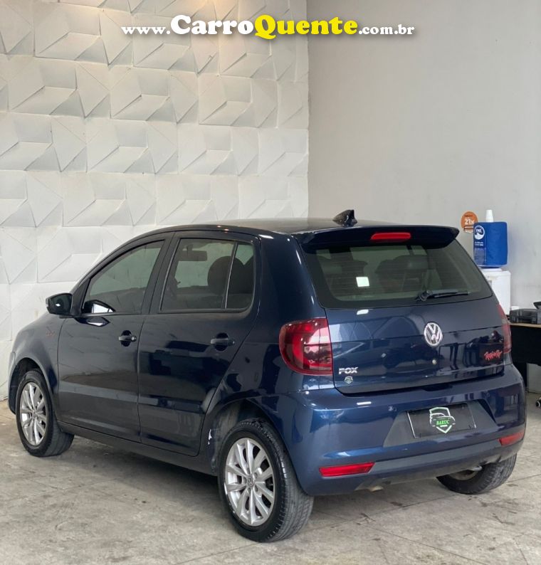 Volkswagen FOX 1.6 MI ROCK IN RIO 8V FLEX 4P MANUAL - Loja