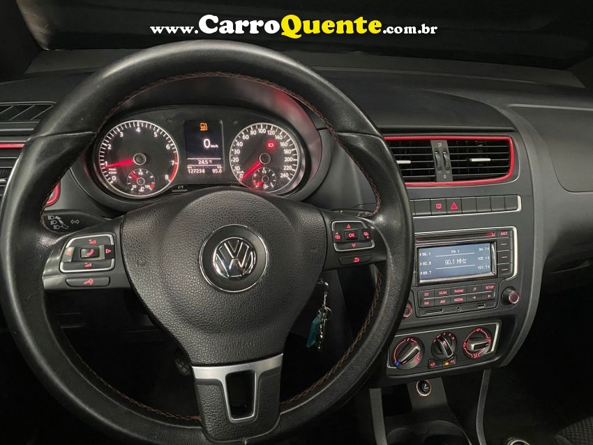 Volkswagen FOX 1.6 MI ROCK IN RIO 8V FLEX 4P MANUAL - Loja