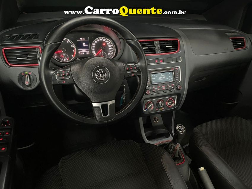 Volkswagen FOX 1.6 MI ROCK IN RIO 8V FLEX 4P MANUAL - Loja