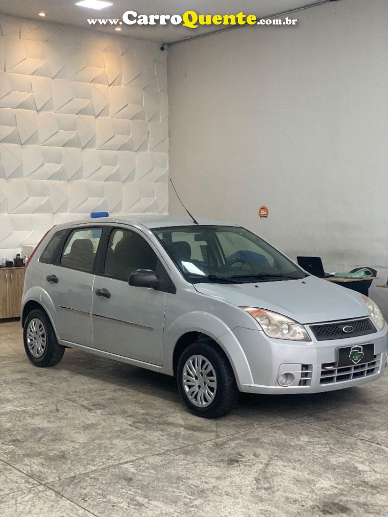 Ford FIESTA 1.0 MPI CLASS 8V FLEX 4P MANUAL - Loja