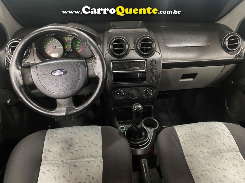 Ford FIESTA 1.0 MPI CLASS 8V FLEX 4P MANUAL - Loja