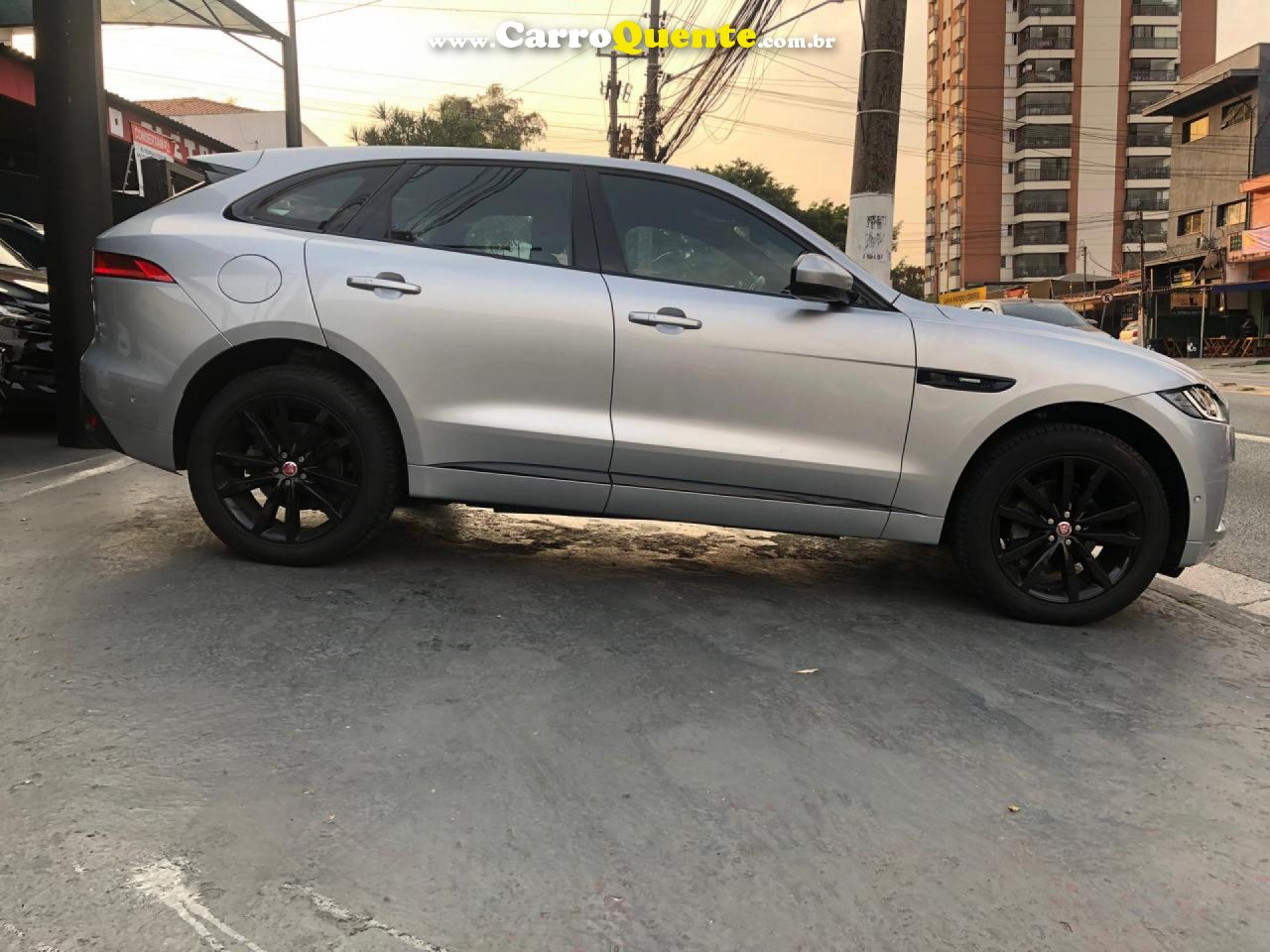 JAGUAR   F-PACE 2.0 R-SPORT 250CV AUT.   PRATA 2019 2.0 GASOLINA - Loja