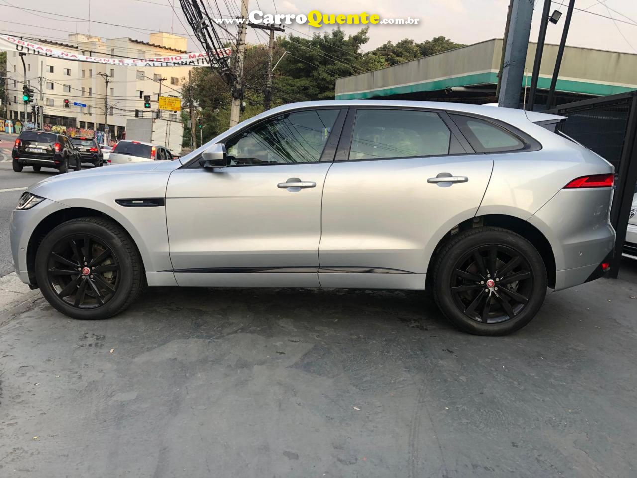 JAGUAR   F-PACE 2.0 R-SPORT 250CV AUT.   PRATA 2019 2.0 GASOLINA - Loja