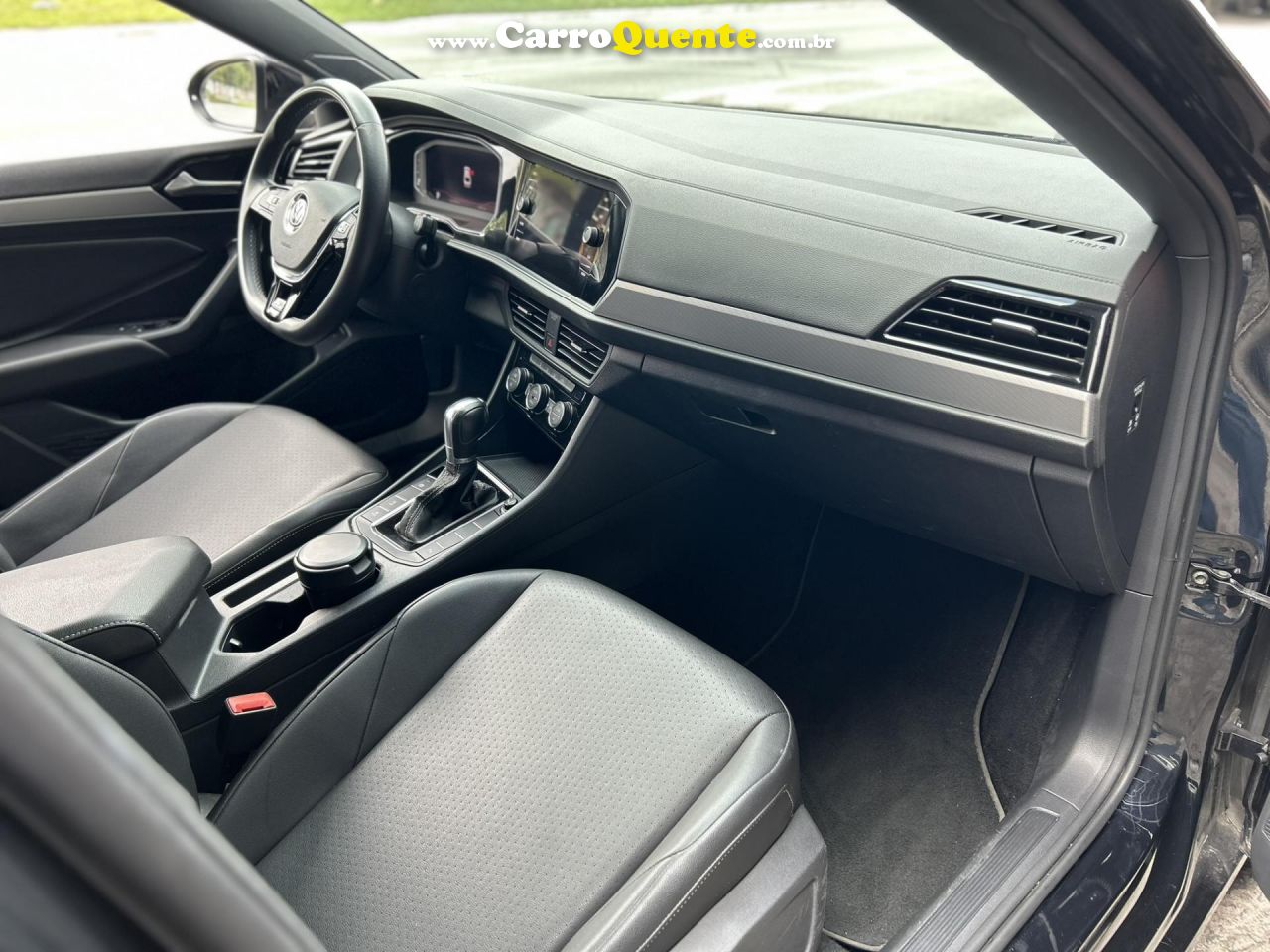 VOLKSWAGEN   JETTA R-LINE 250 TSI 1.4 FLEX 16V AUT.   PRETO 2019 1.4 FLEX - Loja
