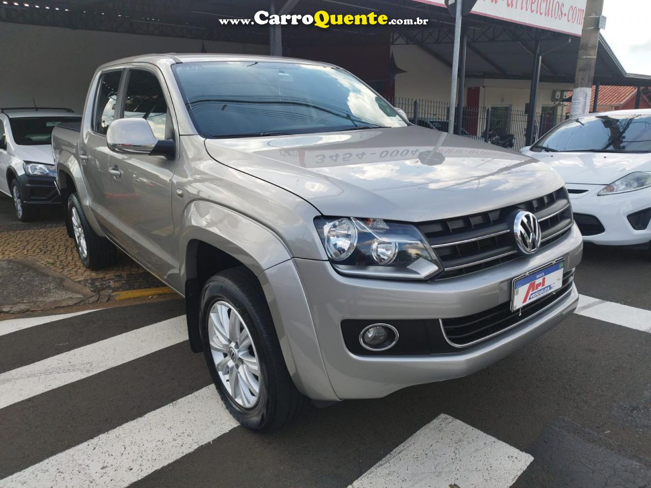 VOLKSWAGEN   AMAROK HIGH.CD 2.0 16V TDI 4X4 DIES. AUT   PRATA 2012 2.0 DIESEL - Loja