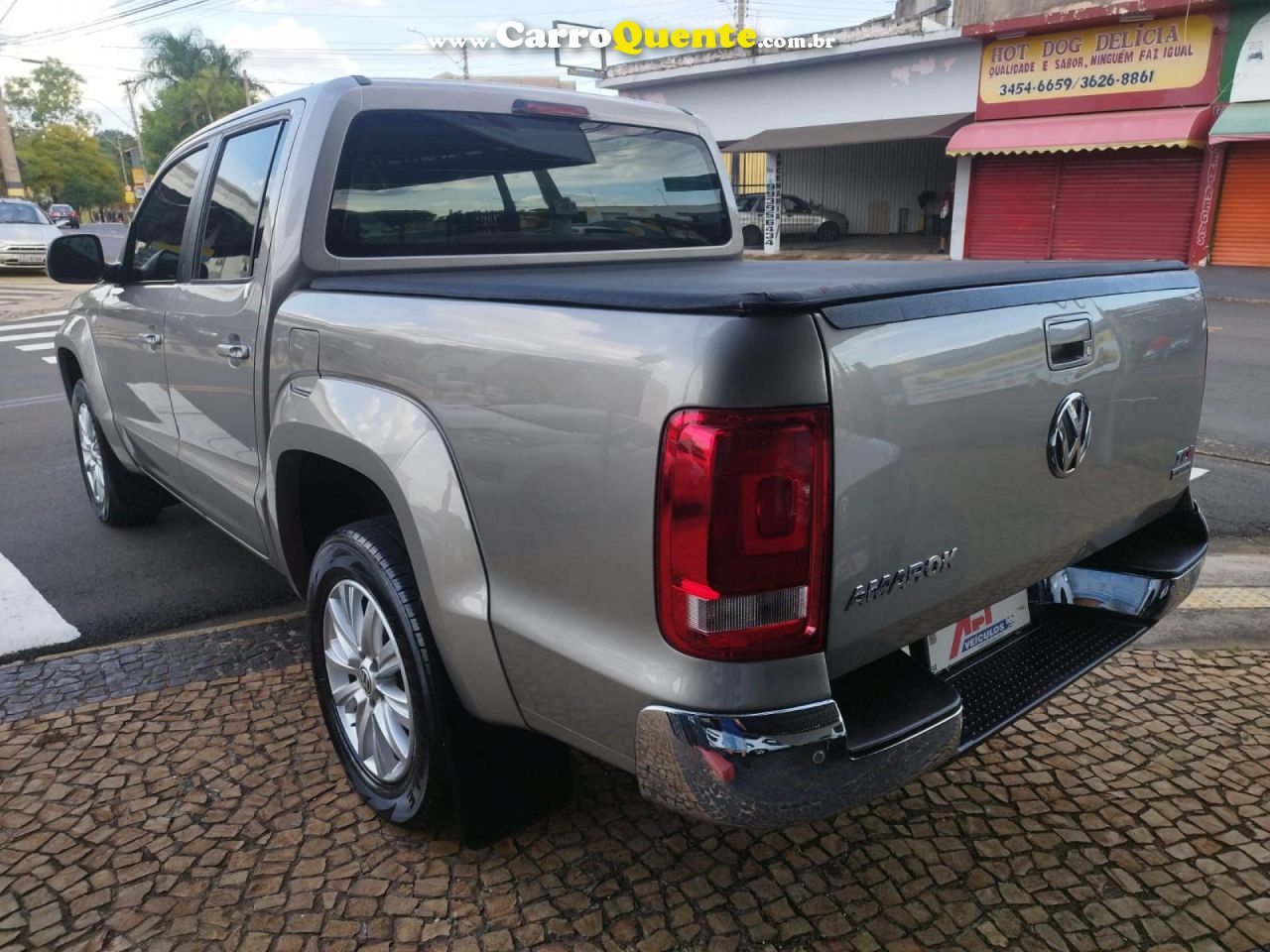 VOLKSWAGEN   AMAROK HIGH.CD 2.0 16V TDI 4X4 DIES. AUT   PRATA 2012 2.0 DIESEL - Loja