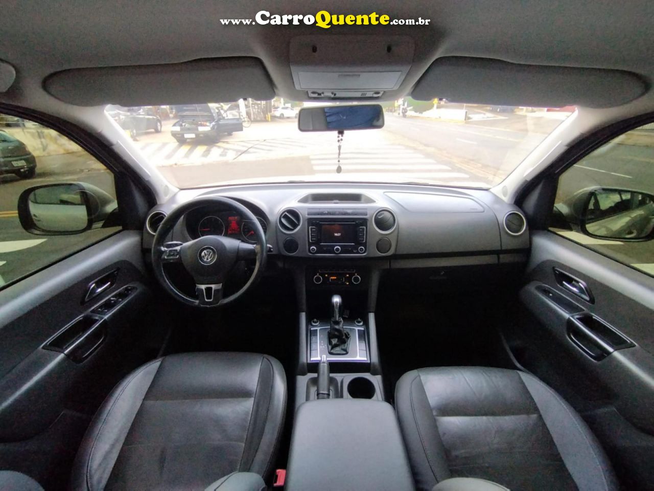VOLKSWAGEN   AMAROK HIGH.CD 2.0 16V TDI 4X4 DIES. AUT   PRATA 2012 2.0 DIESEL - Loja