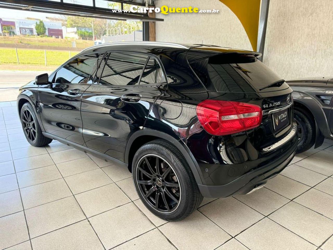 MERCEDES-BENZ   GLA 200 ENDURO 1.6 TB 16V FLEX AUT.   PRETO 2017 1.6 FLEX - Loja