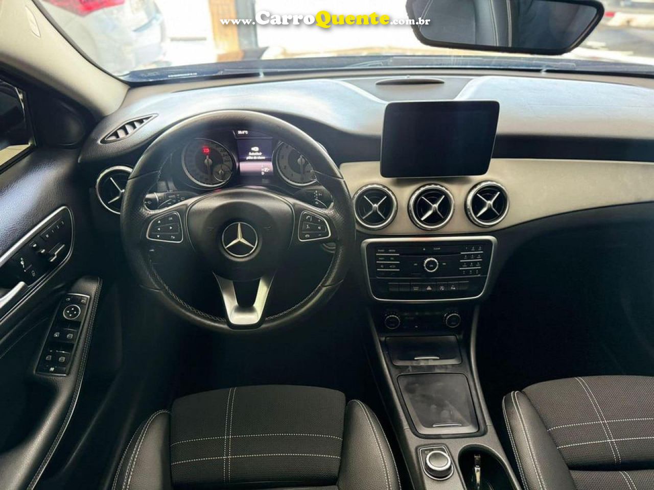 MERCEDES-BENZ   GLA 200 ENDURO 1.6 TB 16V FLEX AUT.   PRETO 2017 1.6 FLEX - Loja