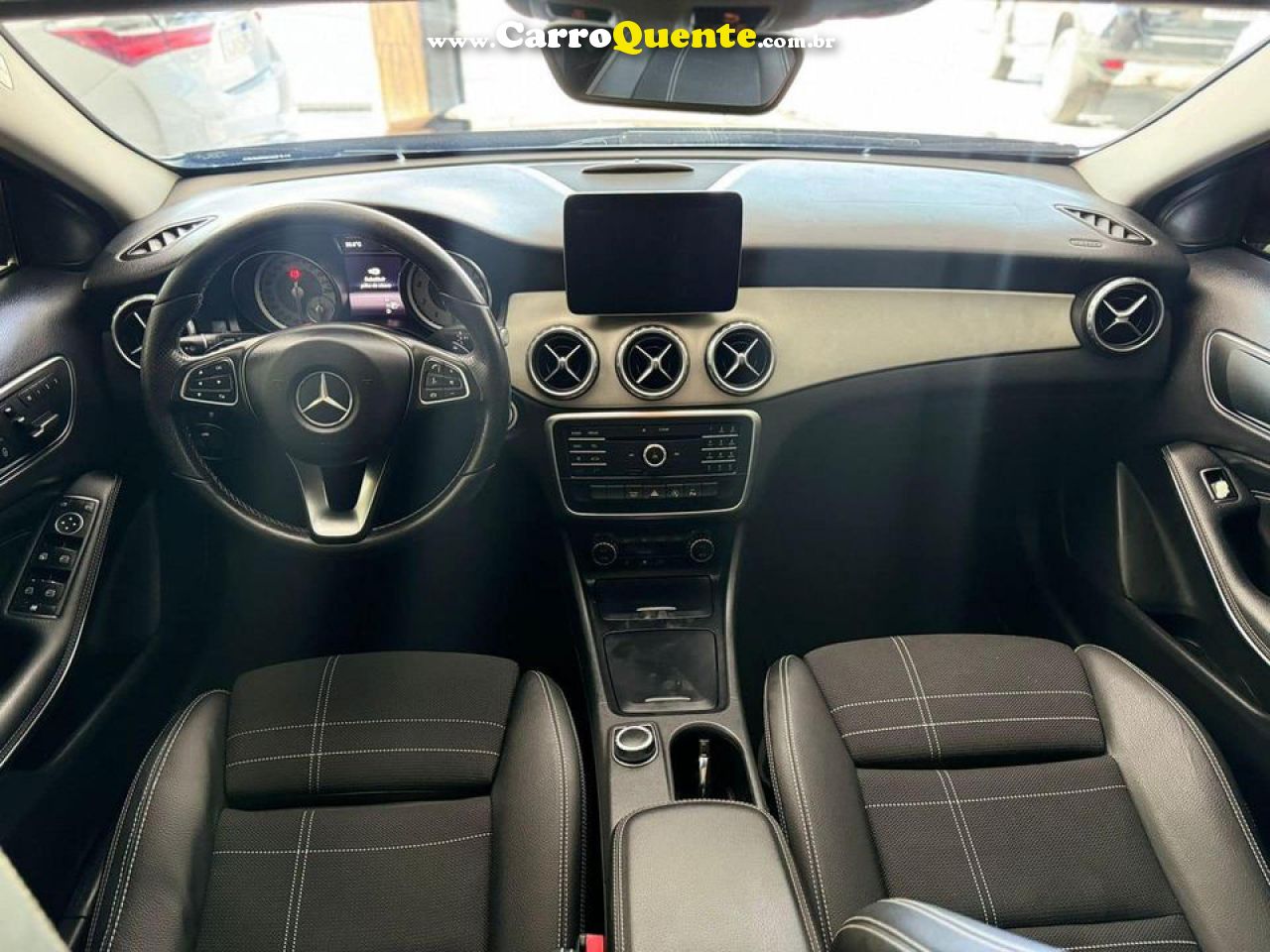 MERCEDES-BENZ   GLA 200 ENDURO 1.6 TB 16V FLEX AUT.   PRETO 2017 1.6 FLEX - Loja