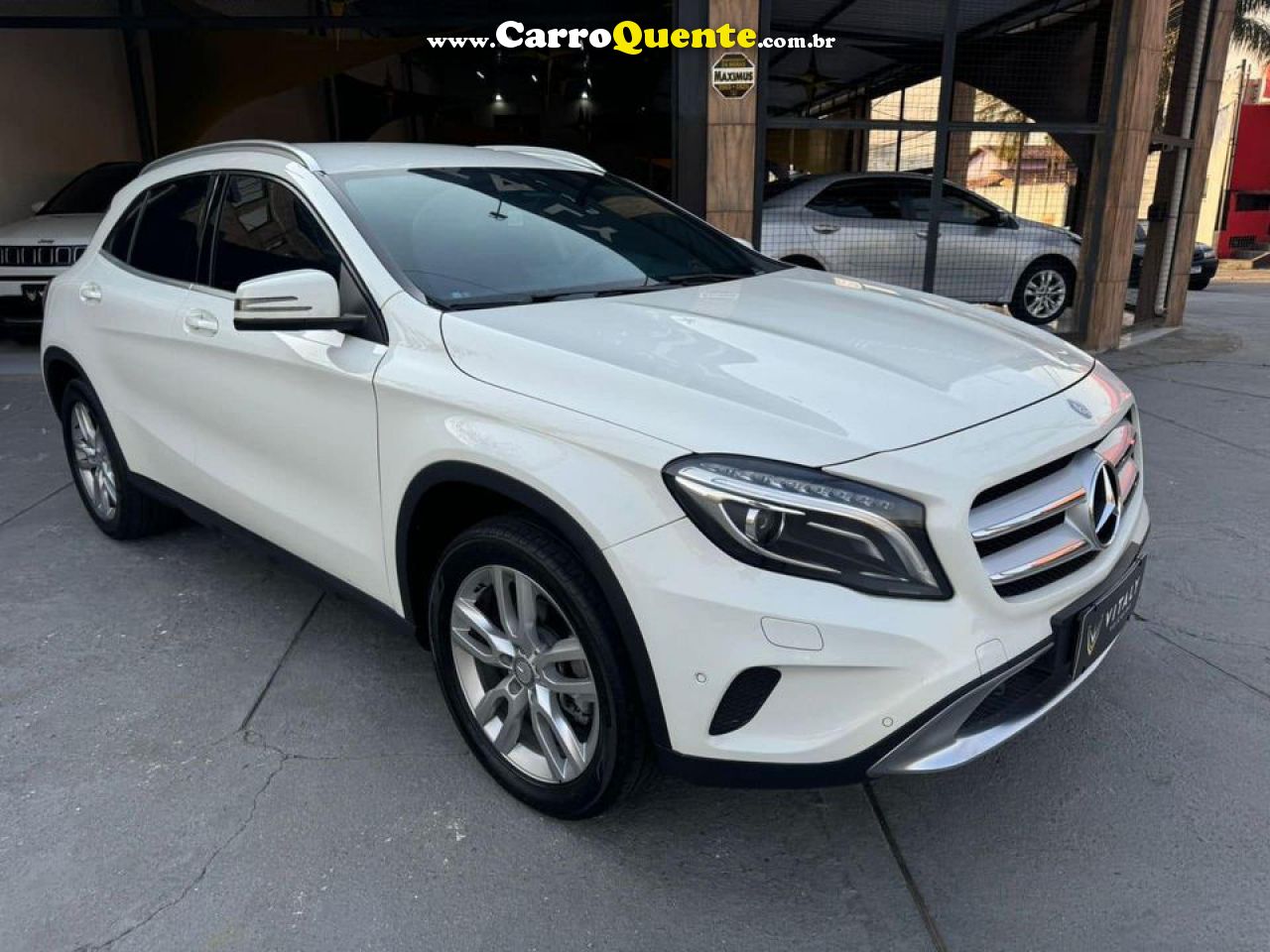 MERCEDES-BENZ   GLA 200 ADVANCE 1.61.6 TB 16V FLEX AUT.   BRANCO 2015 1.6 FLEX - Loja