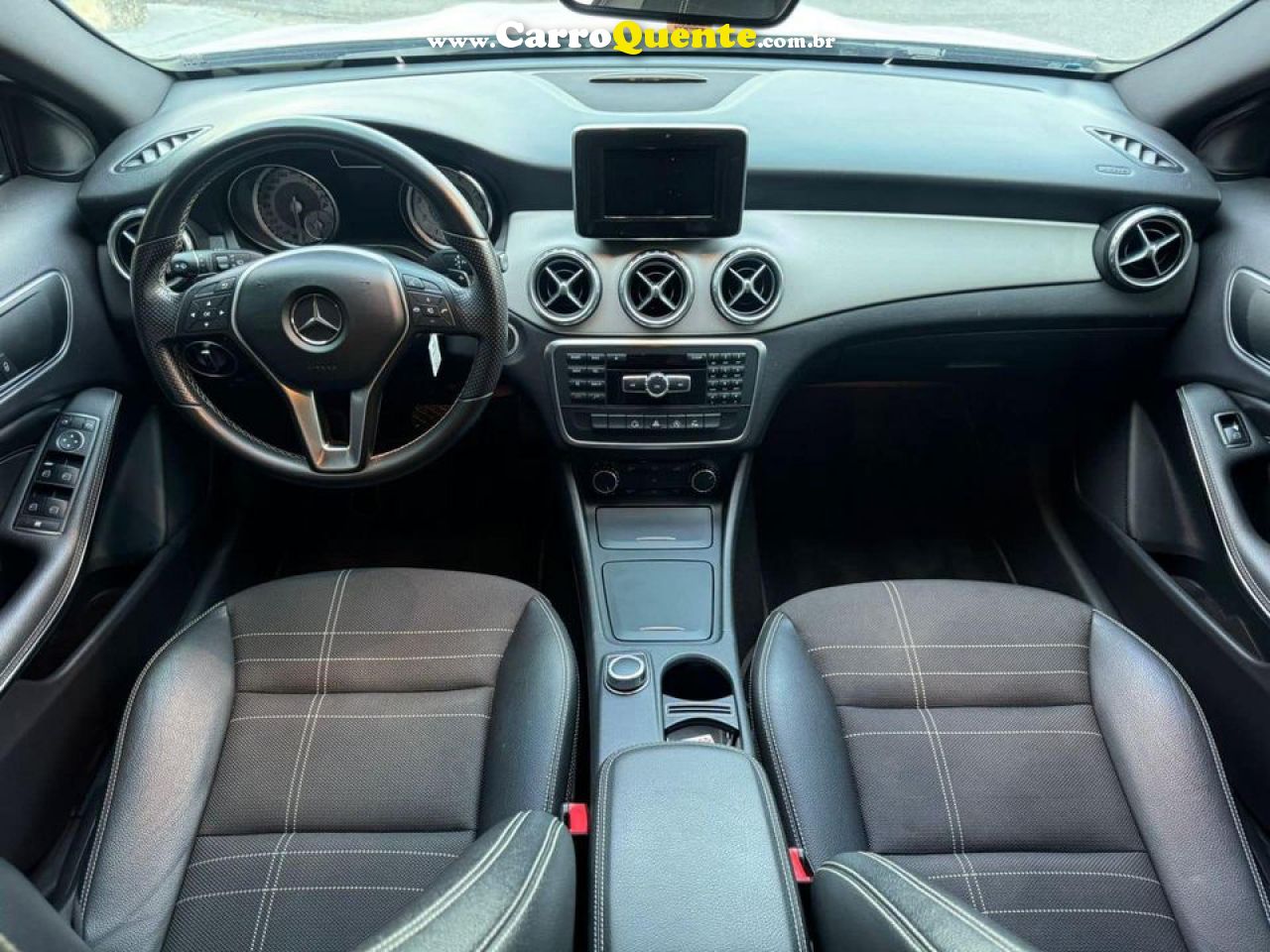 MERCEDES-BENZ   GLA 200 ADVANCE 1.61.6 TB 16V FLEX AUT.   BRANCO 2015 1.6 FLEX - Loja