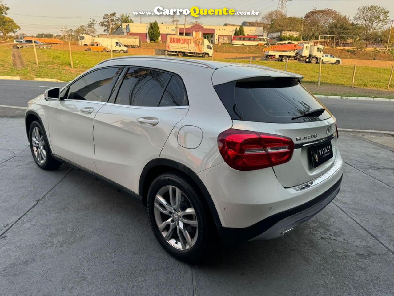 MERCEDES-BENZ   GLA 200 ADVANCE 1.61.6 TB 16V FLEX AUT.   BRANCO 2015 1.6 FLEX - Loja