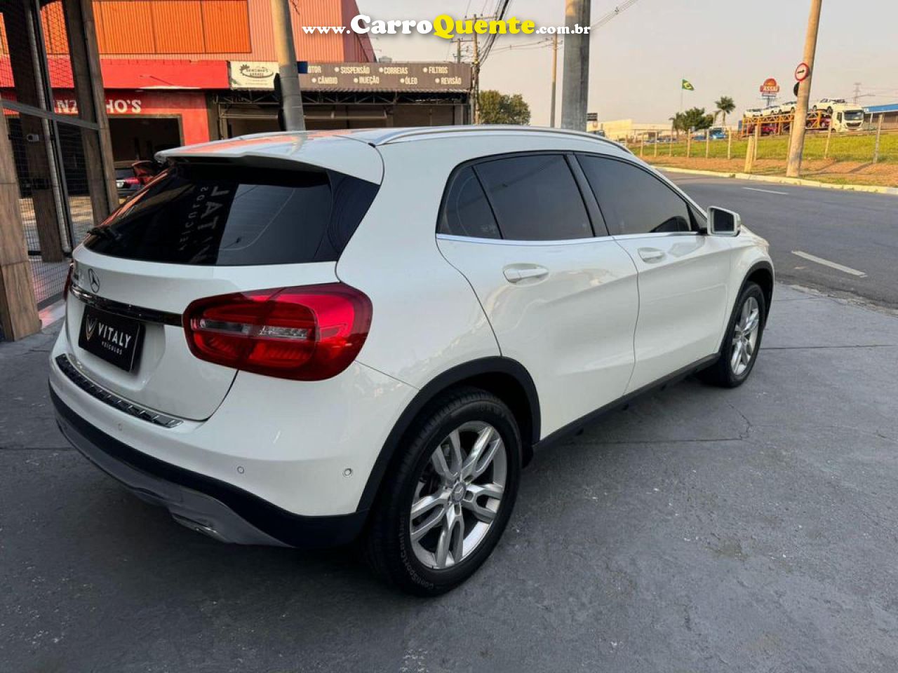 MERCEDES-BENZ   GLA 200 ADVANCE 1.61.6 TB 16V FLEX AUT.   BRANCO 2015 1.6 FLEX - Loja