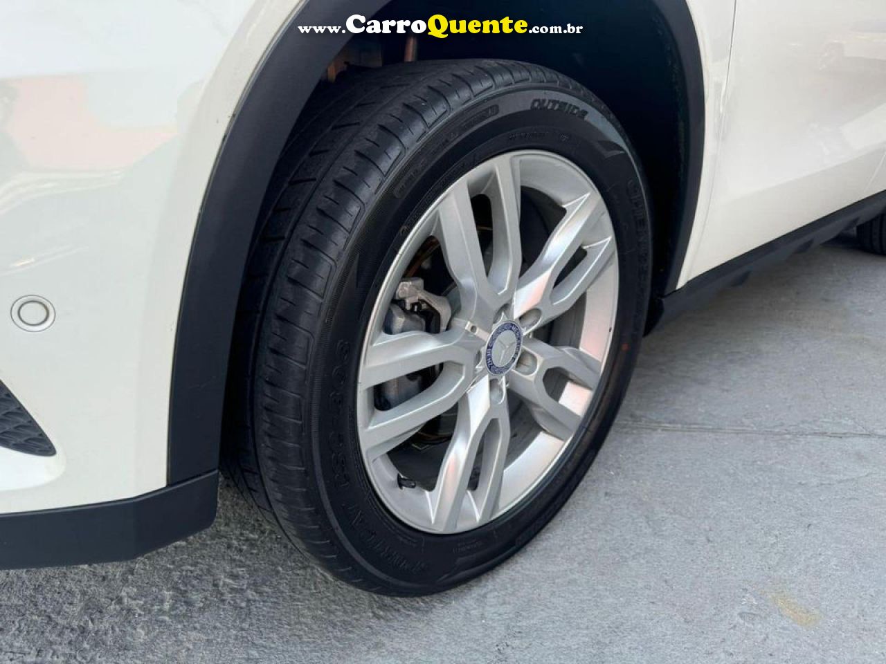 MERCEDES-BENZ   GLA 200 ADVANCE 1.61.6 TB 16V FLEX AUT.   BRANCO 2015 1.6 FLEX - Loja