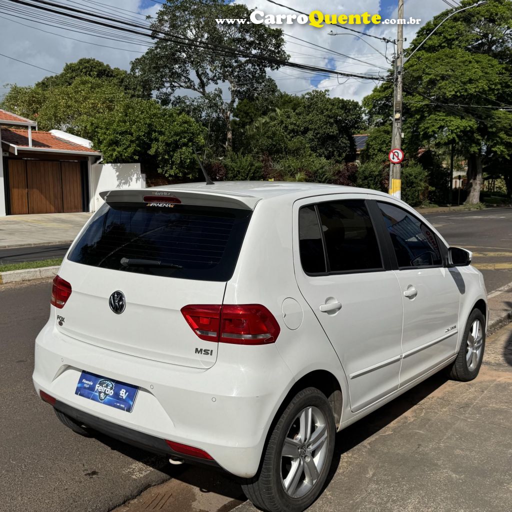 VOLKSWAGEN   FOX COMFORTLINE 1.6 FLEX 8V 5P   BRANCO 2017 1.6 FLEX - Loja
