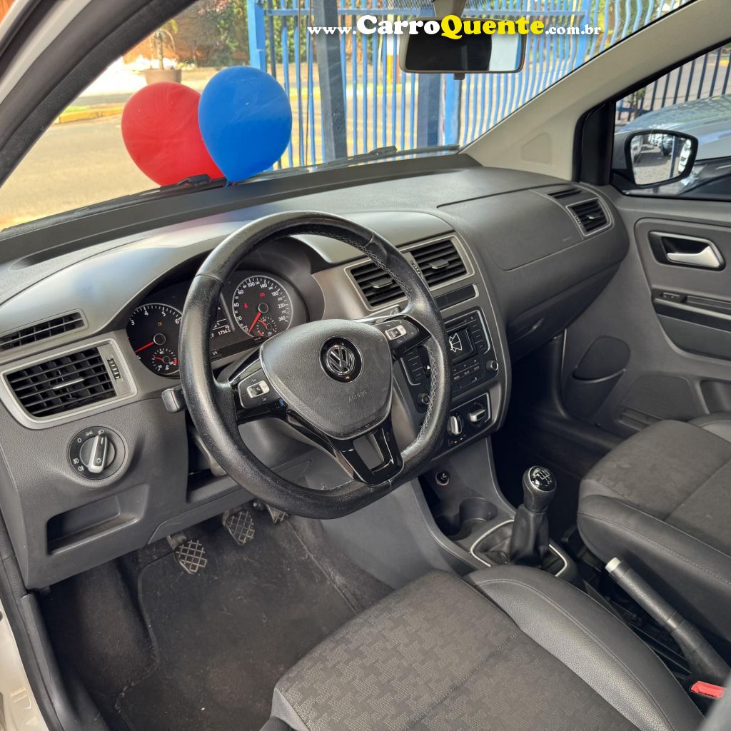 VOLKSWAGEN   FOX COMFORTLINE 1.6 FLEX 8V 5P   BRANCO 2017 1.6 FLEX - Loja