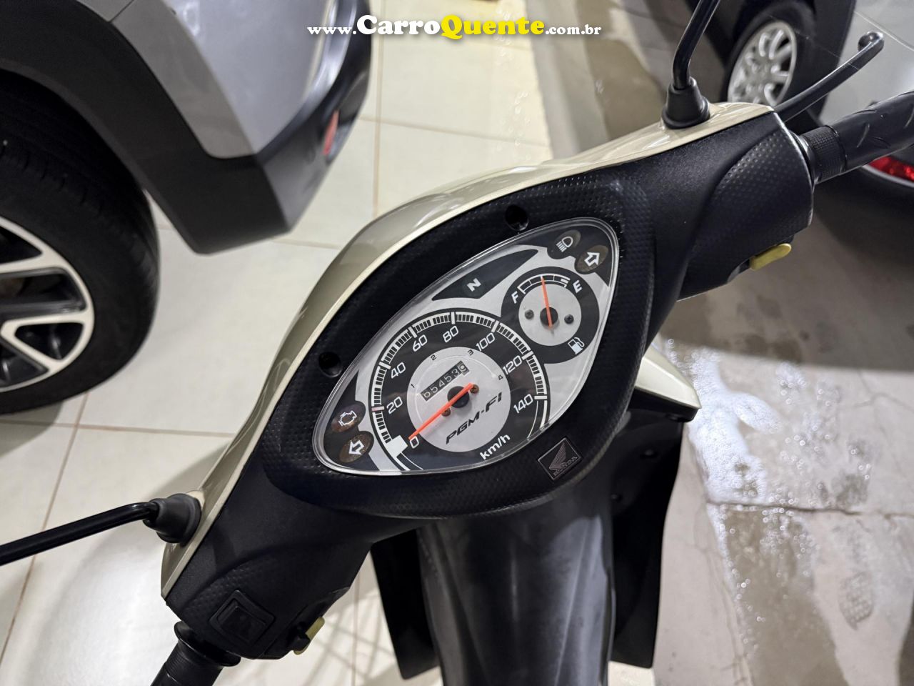 HONDA   BIZ 125 ES ES F.INJ.ES MIX F.INJECTION   BEGE 2010 125CC GASOLINA - Loja